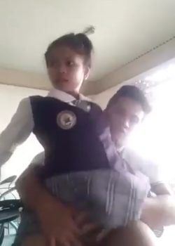 Follando rico en la escuela 3