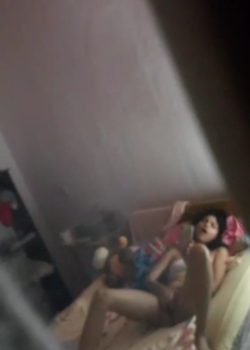 Mi hermana mandándole videos masturbándose a su vato 5