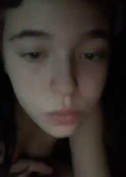 Teen de lindos ojos + vídeo masturbándose con objetos 4