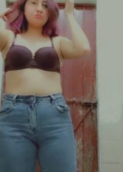 Mexicanita Mostrando Su Delicioso Cuerpo 4