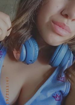 Morrita De pueblo hace pack Con una amiga 6