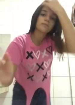 Lucia morrita enamorada de pequeñas tetas 5