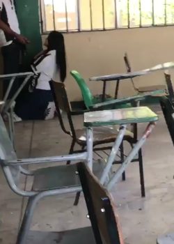 Tragando Leche En La Escuela 6