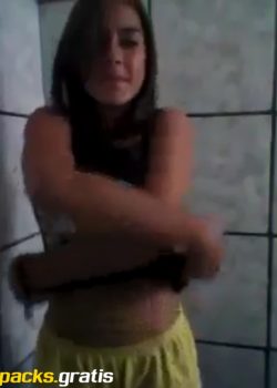 Morrita Pendeja Pasa Pack Desde El Baño 2