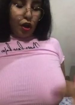 Morenita intelectual muy caliente 7