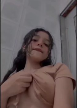 Deliciosa Colegiala Blanquita Tetona 3