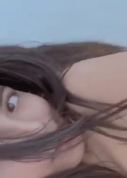 Linda Princesa Se Toca En El Baño 4