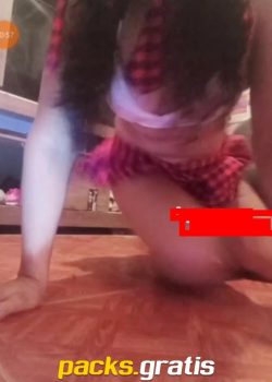 Prende la cámara y se abre todita 6