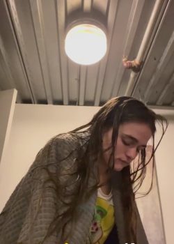 Rica werita se muestra toda En El baño 5