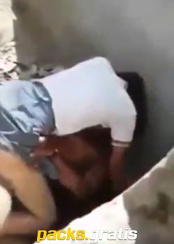Pillan a compañera del cole cogiendo 4