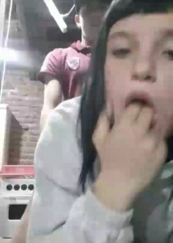 Pobre pero muy caliente y tragona 7