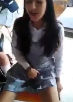 Se ponen traviesas en el aula 4