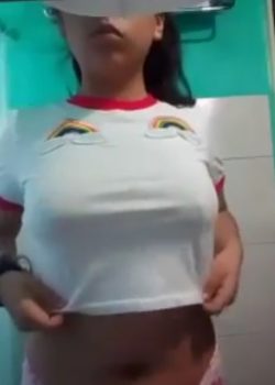 La tímida paso vídeo tocandose 4