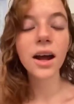 Werita bien pelada + vídeo tocandose 3