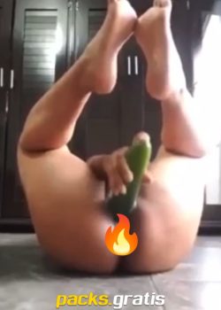 Pack Casero De Jovencita Con Tremendo Pepinote 6