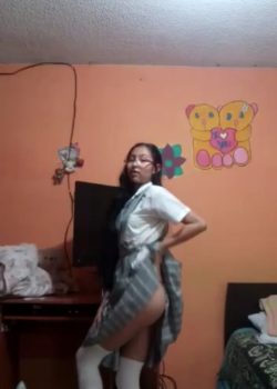 Colegiala Pendejita De Lentes + Vídeo Imperdible 7