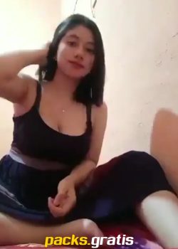 Colegiala De Ricas Tetitas+ Vídeo Masturbándose 4